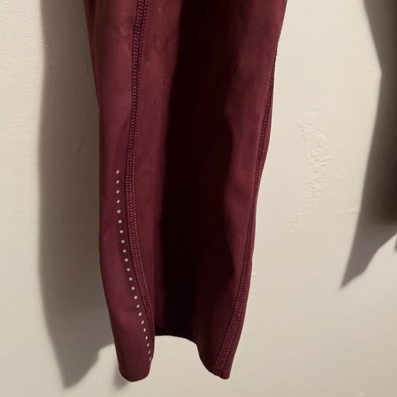 Lululemon Women Dark Sport Red Fast Free Crop II Nulux 19" Reflective Pant - Picture 7 of 12